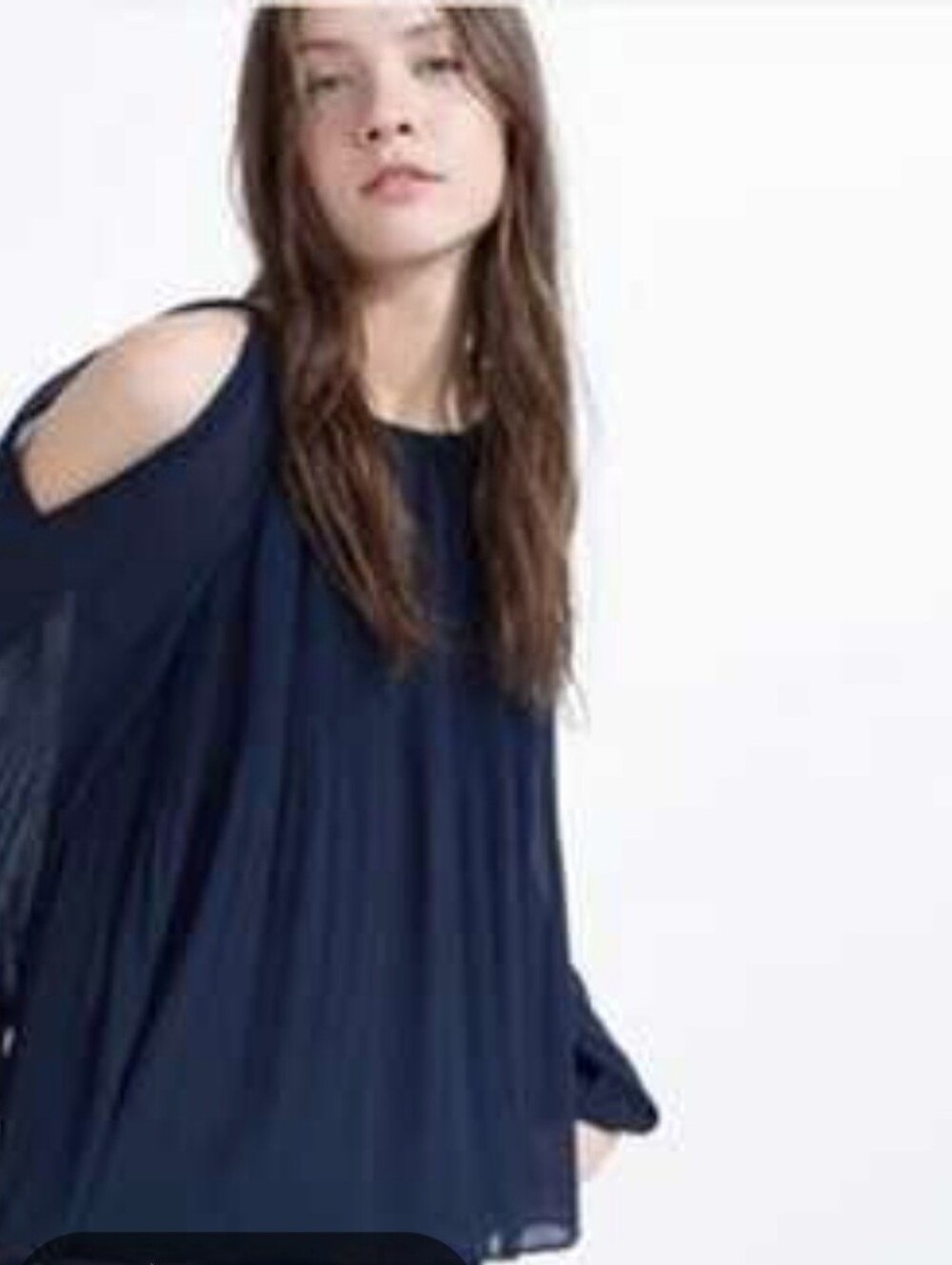 Trafaluc Collection Zara Women’s Cold-Shoulder Pleated Open Back Navy Blouse EUC